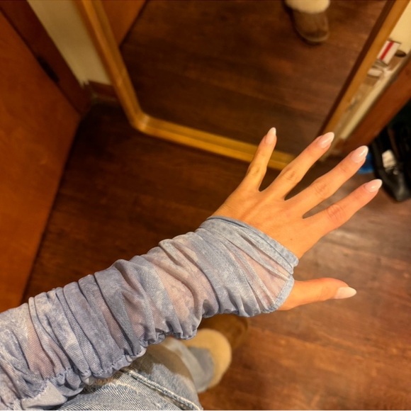 Zara cloud long sleeve top - Picture 3 of 3